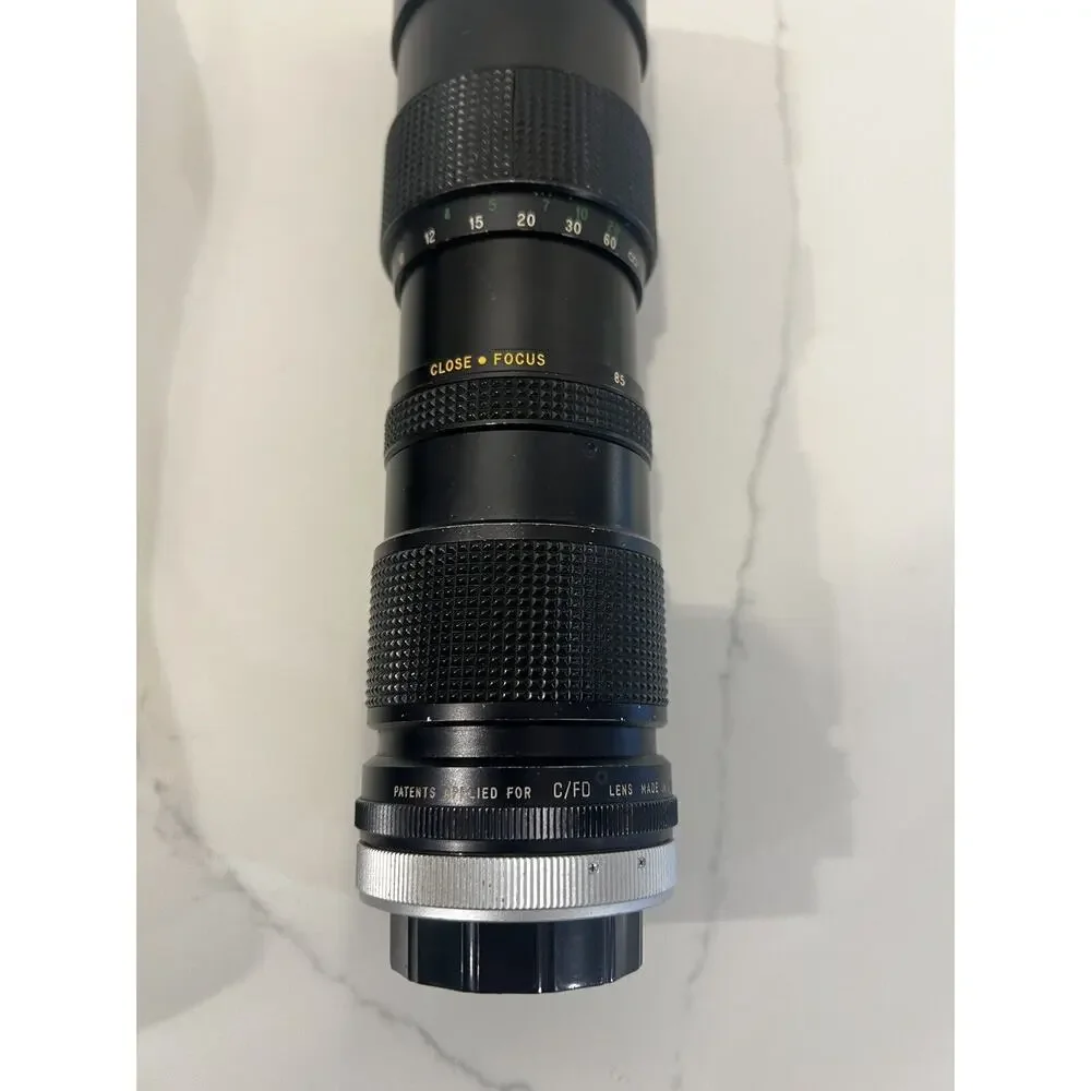 Vivitar 85-205mm 1:3.8 Close Focusing Auto Zoom Camera Lens no Cover With Bag